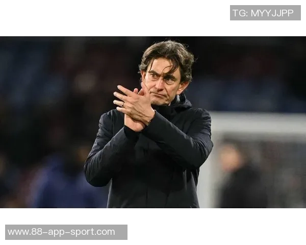 弗兰克强调热刺需全力以赴提升阵容以应对当前挑战